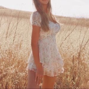 LOVE LOLA ISABELLES CABINETFloral Print Tie Romper